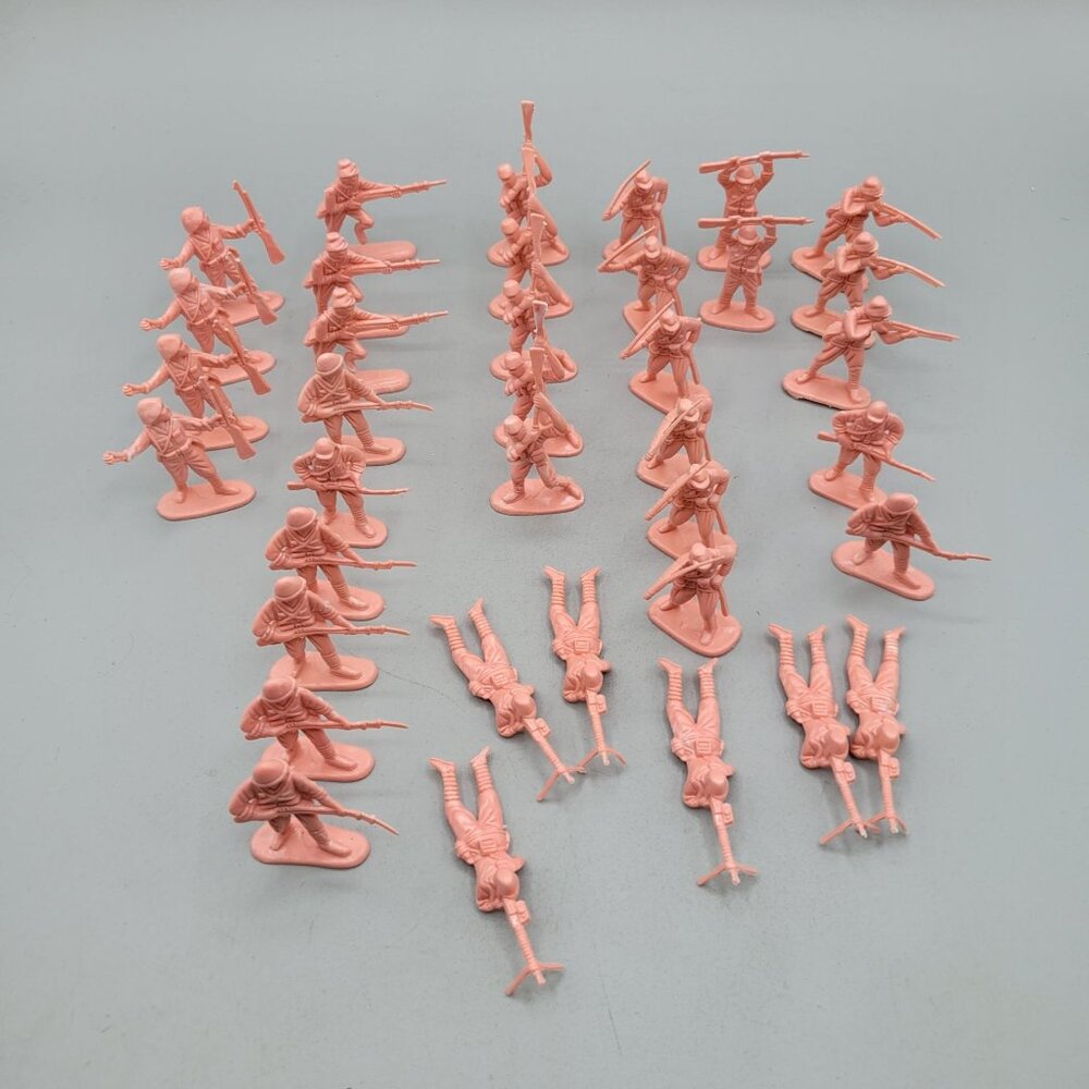 Army Men Plastic Soldiers Aquarium Terrarium Decor 31 Pieces